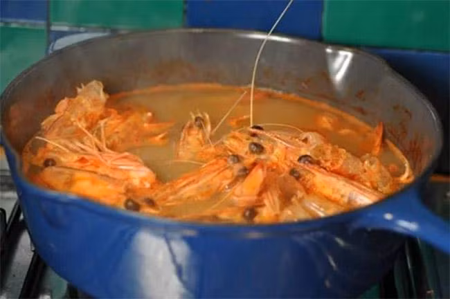 Mẹo làm bánh phồng tôm tại nhà tuyệt ngon mà đơn giản chẳng ai ngờ-3