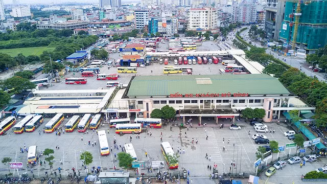 Hà Nội tạm thời chưa đóng cửa bến xe khách Mỹ Đình. (Ảnh: Toàn Vũ)