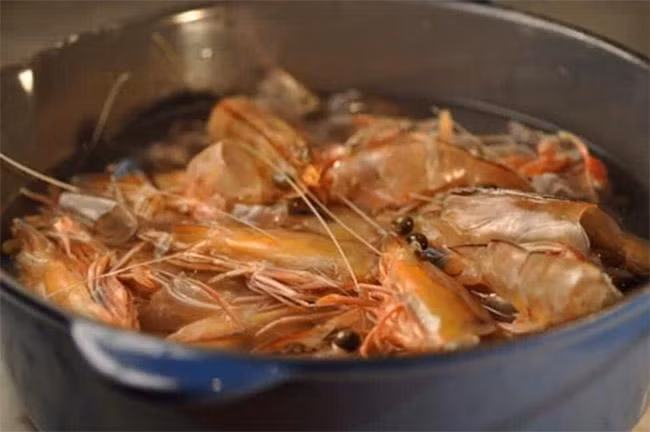 Mẹo làm bánh phồng tôm tại nhà tuyệt ngon mà đơn giản chẳng ai ngờ-2