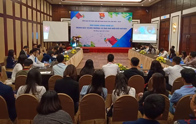 Phiên thảo luận Công nghệ 4.0 trong bảo vệ môi trường, ứng phó biến đổi khí hậu.