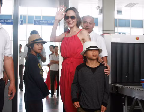 Angelina Jolie không giữ lời hứa đưa Pax Thiên trở về thăm Việt Nam ảnh 3
