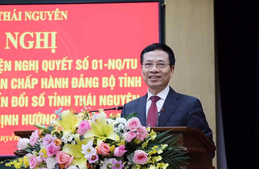 Ông Nguyễn Mạnh Hùng, Bộ trưởng Bộ Thông tin và Truyền thông phát biểu tại Hội nghị