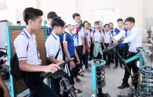 nam 2019 phan dau tuyen sinh tren 4 trieu nguoi hoc nghe hinh 1