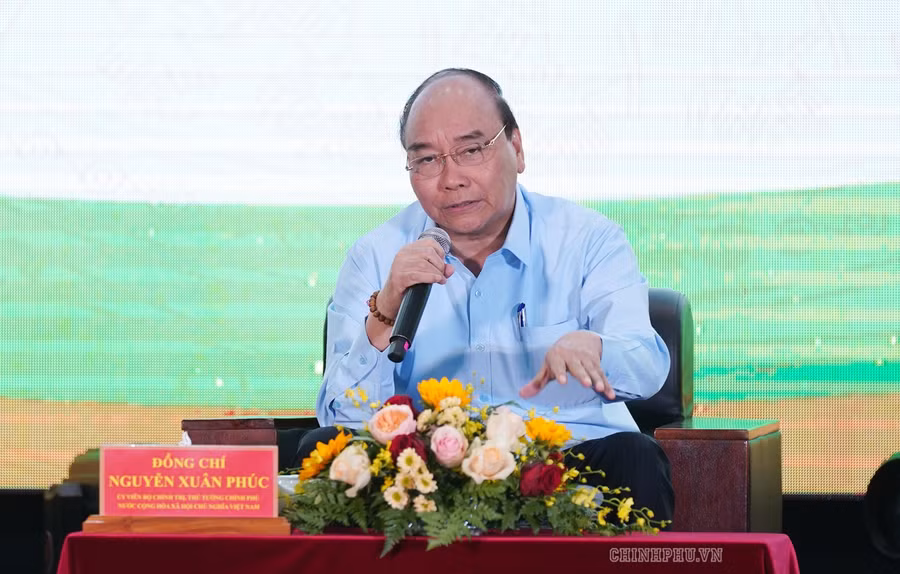 Thủ tướng Nguyễn Xuân Phúc đối thoại với nông dân tại Cần Thơ năm 2019 - Ảnh: VGP/Quang Hiếu