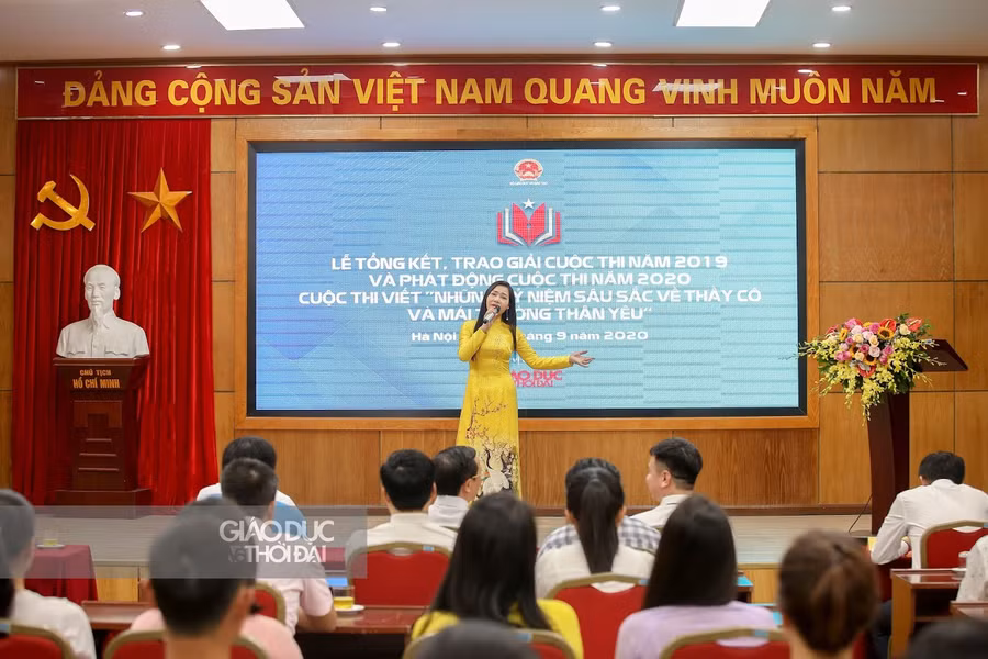 Trao giải và phát động Cuộc thi “Những kỷ niệm sâu sắc về thầy cô và mái trường mến yêu” ảnh 5