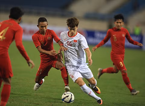 Dù rất nỗ lực nhưng U23 Indonesia vẫn thất thủ với tỷ số 0-1 trước U23 Việt Nam. Dù rất nỗ lực nhưng U23 Indonesia vẫn thất thủ với tỷ số 0-1 trước U23 Việt Nam.