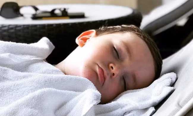 Cho con uống vài viên thuốc để ngủ ngoan, một tiếng sau mẹ rụng rời tay chân khi nghe thấy tiếng thét đẫm máu - Ảnh 3.
