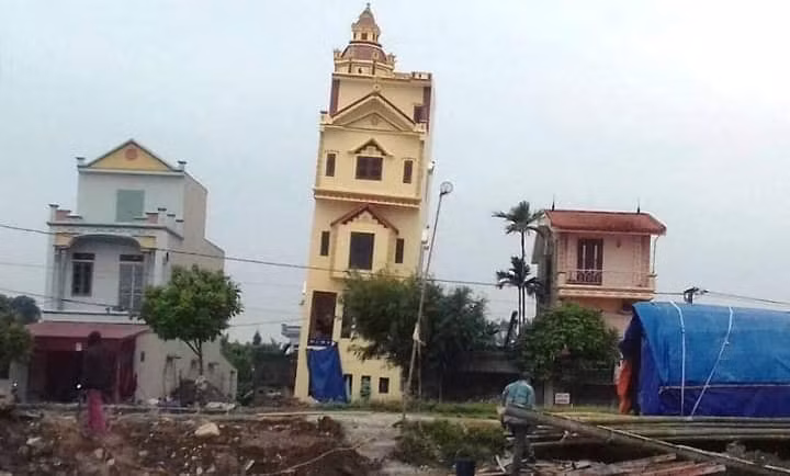 Cuộc sống mệt mỏi chỉ muốn có bờ vai ai đó để tựa. Cuộc sống mệt mỏi chỉ muốn có bờ vai ai đó để tựa.
