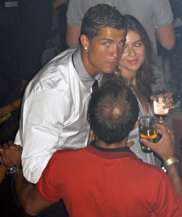 CR7 bị tố hiếp dâm Kathryn Mayorga hồi năm 2009 CR7 bị tố hiếp dâm Kathryn Mayorga hồi năm 2009
