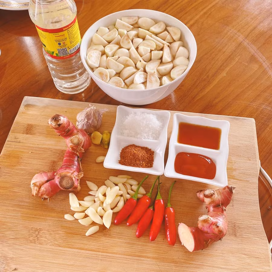 Mẹ đảm chỉ cách làm cà muối xổi ăn liền cực ngon ảnh 1