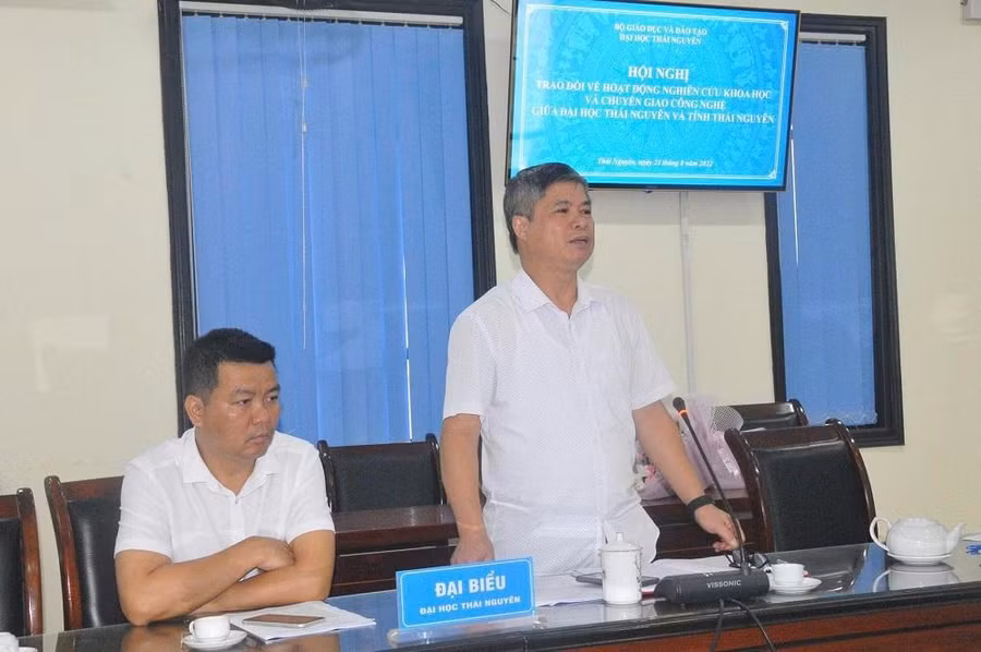 PGS.TS Trần Thanh Vân - Phó Giám đốc Đại học Thái Nguyên trao đổi tại Hội nghị PGS.TS Trần Thanh Vân - Phó Giám đốc Đại học Thái Nguyên trao đổi tại Hội nghị