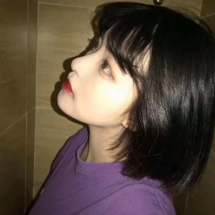 Vô tình lộ "mặt thật", nữ streamer Trung Quốc khiến fan "hết hồn" ảnh 2