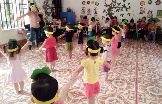 Giờ thao giảng tại Trường Mầm non Vạn Phái (Phổ Yên, Thái Nguyên)