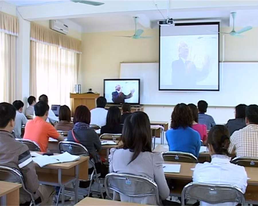 Giáo dục “mặt không đối mặt” có sức hút lớn
