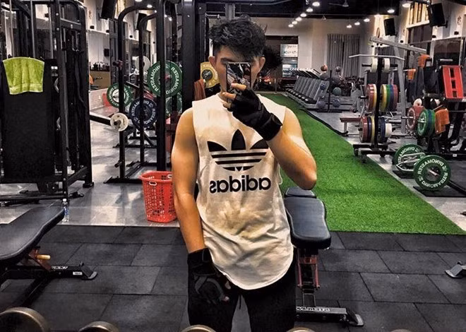 Nguyên Trí được khen lên đời nhan sắc sau khi màn tập gym thay đổi ngoại hình.