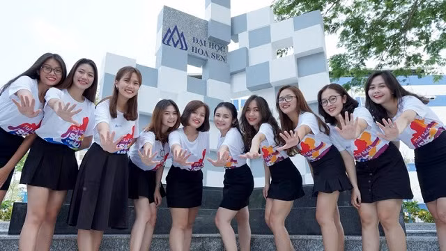 Sinh viên ĐH Hoa Sen