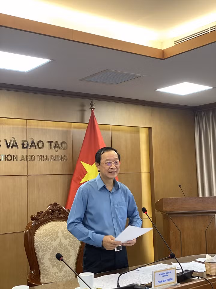 Thứ trưởng Phạm Ngọc Thưởng phát biểu tại Phiên họp. Ảnh: An Nhiên.