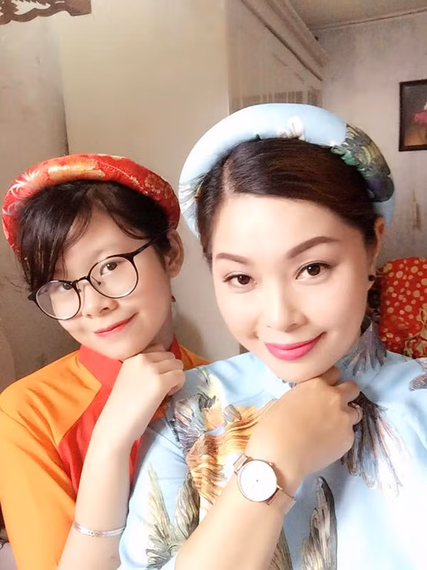 Chuyện tình duyên lận đận "đẫm nước mắt" của các nữ danh hài nổi tiếng ảnh 4 Chuyện tình duyên lận đận đẫm nước mắt của các nữ danh hài nổi tiếng-8