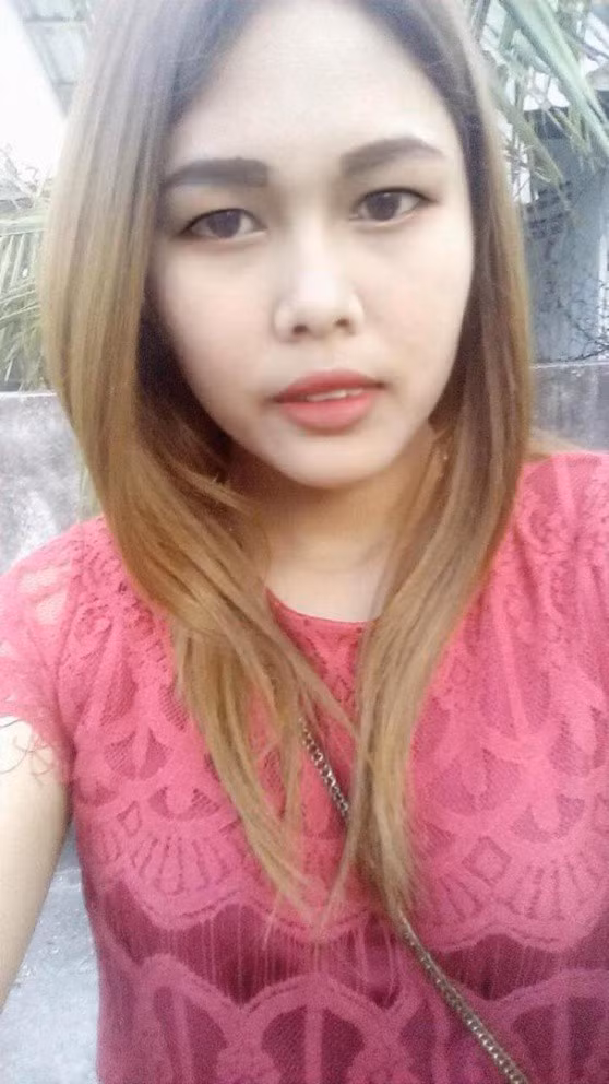 Khuôn mặt ưa nhìn của Kanyrat trước khi xăm lông mày
