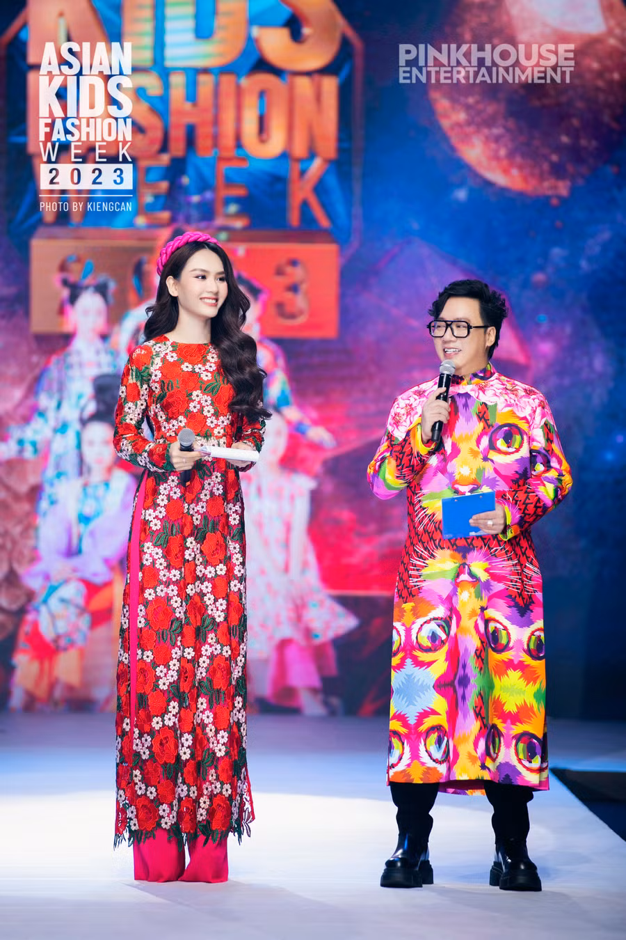 Hoa hậu Mai Phương là MC tại đêm thời trang.