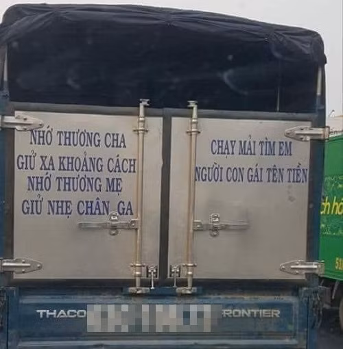 Tâm tình của bác tài đường xa. Tâm tình của bác tài đường xa.