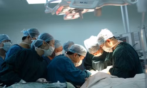 Rùng mình nhóm nghi phạm trộm mắt người chết đem bán