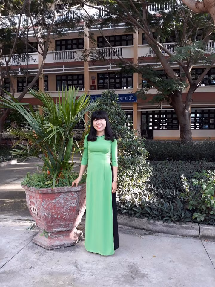 Cô giáo Vương Thị Thu Trâm Cô giáo Vương Thị Thu Trâm