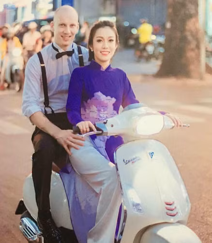 Chàng trai Na Uy phải lòng mẹ Việt đơn thân qua tiếng hát ru con ảnh 1 chang-trai-na-uy-phai-long-me-viet-don-than-qua-tieng-ru-au-o
