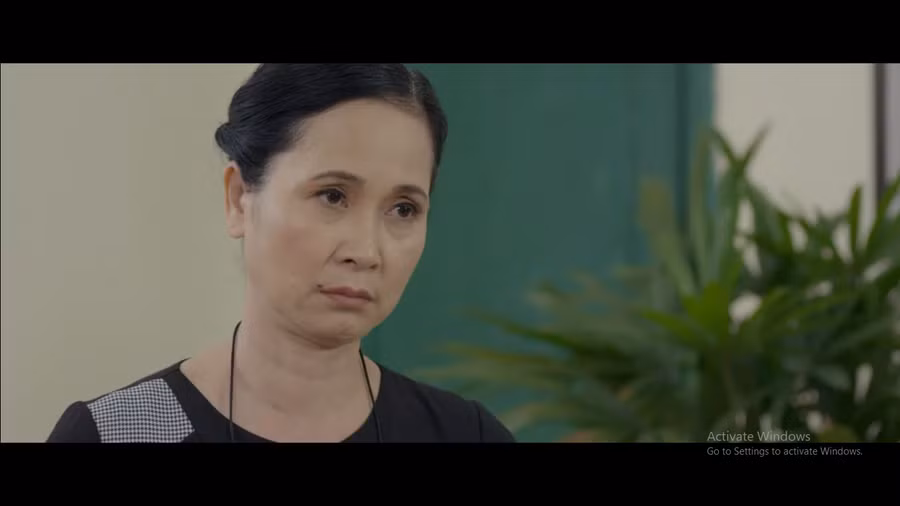 "Những nhân viên gương mẫu" tập 1 Preview: Trưởng phòng Như Ý do NSND Lan Hương thủ vai.