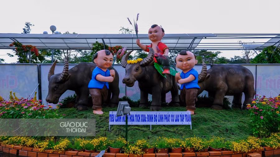 Nhiều mô hình gắn liền với linh vật - con Trâu.