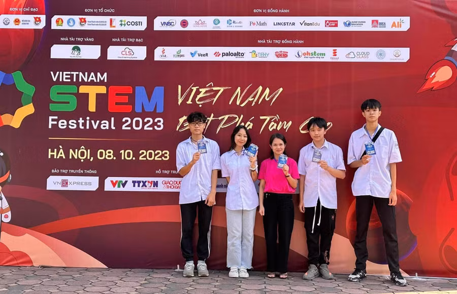 Cao Bằng vô địch cuộc thi Vietnam STEM Robotics Việt Nam năm 2023.
