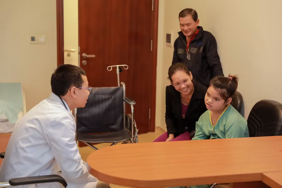 Thanh Tuyền là một trong những bệnh nhân đáp ứng tốt với phương pháp ghép tế bào gốc điều trị bại não Thanh Tuyền là một trong những bệnh nhân đáp ứng tốt với phương pháp ghép tế bào gốc điều trị bại não