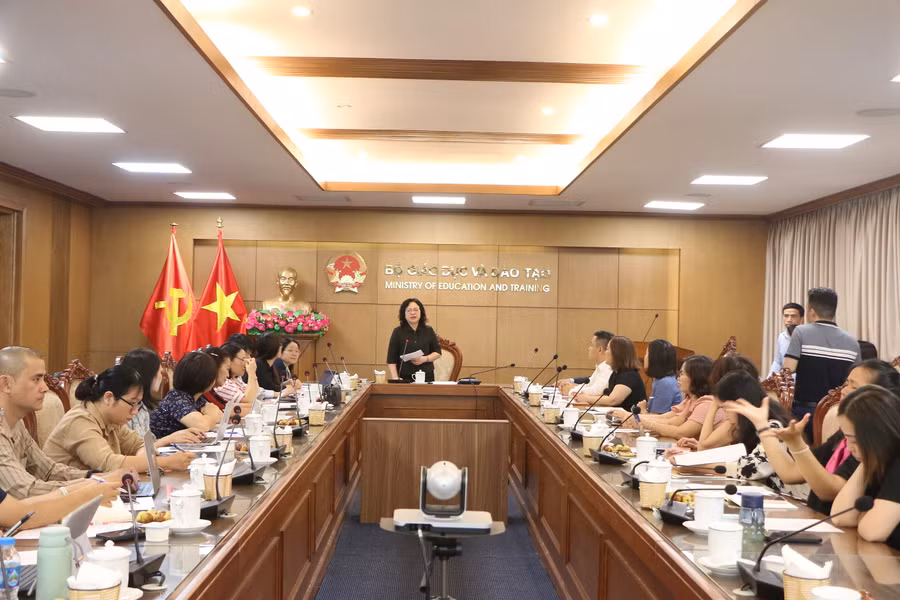 Tọa đàm có sự tham dự của chuyên gia đến từ Viện Khoa học Giáo dục Việt Nam, Vụ Giáo dục Tiểu học và nhiều tổ chức của người khuyết tật trong nước và các tổ chức quốc tế.