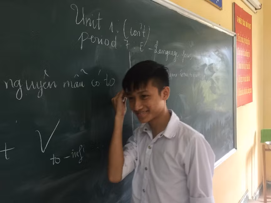 HS Trường THPT Lâm Bình (huyện Lâm Bình, tỉnh Tuyên Quang) trong giờ học Tiếng Anh. Ảnh: T.G