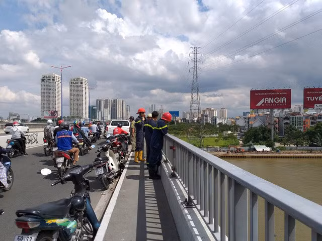 Liên tiếp xảy ra tự tử ở sông Sài Gòn ảnh 4