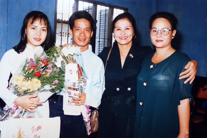 Ngỡ ngàng ảnh thuở học trò của Hoài Linh, Noo Phước Thịnh và loạt sao Việt-8