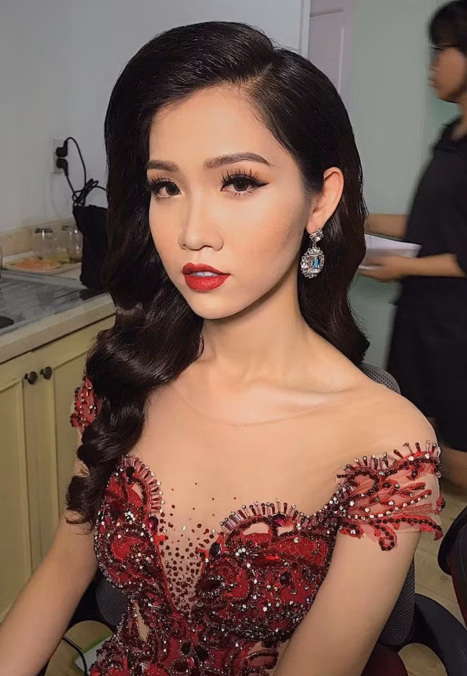 Cô gái kế vị Hương Giang dự thi Hoa hậu chuyển giới Quốc tế 2019 là ai? ảnh 8 9