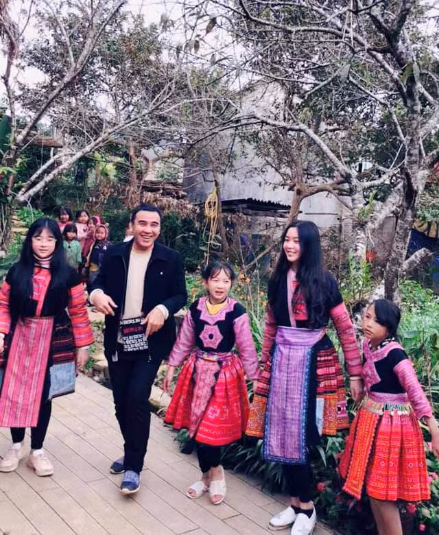 Cận cảnh 2 cô con gái xinh như Hoa hậu của MC Quyền Linh ảnh 2 khong chi 1, mc quyen linh co den 2 co con gai xinh nhu hoa hau, sap cao hon bo! - 2