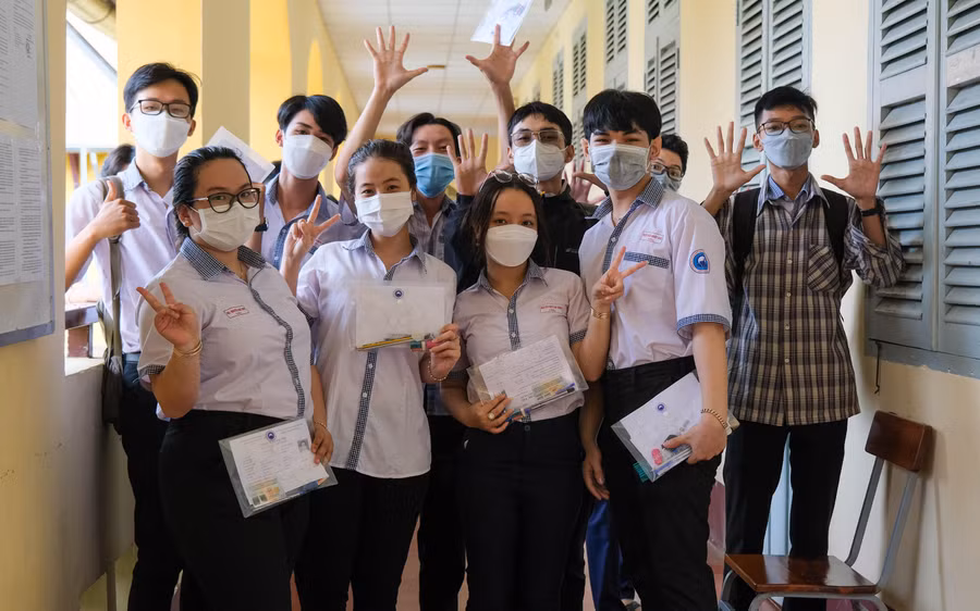 Thí sinh của Trung tâm GDTX Ninh Kiều bày tỏ sự tự tin trước kỳ thi. Thí sinh của Trung tâm GDTX Ninh Kiều bày tỏ sự tự tin trước kỳ thi.