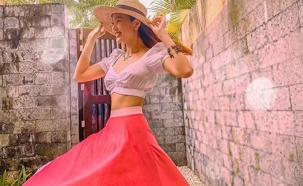 Photoshop quá tay mất rồi.