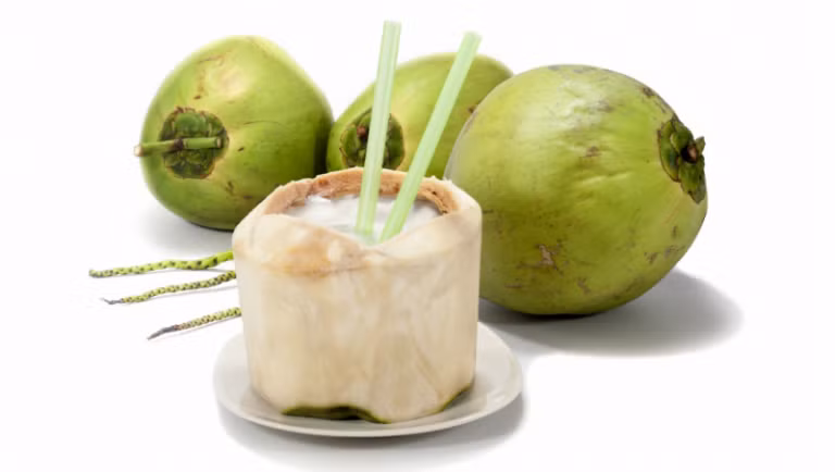 Nước dừa tốt cho chiều cao của trẻ