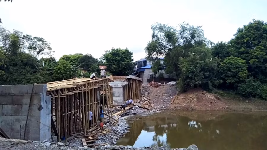 Ứng Hòa (Hà Nội): Xây cầu không phép qua sông Ngoại Độ? ảnh 1 Ứng Hòa (Hà Nội): Xây cầu không phép qua sông Ngoại Độ? ảnh 1