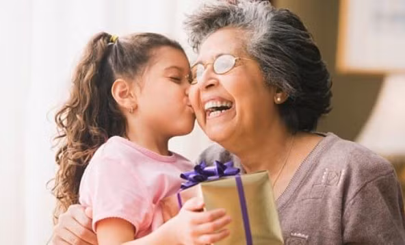 Vai trò quan trọng của người bà đối với mỗi gia đình