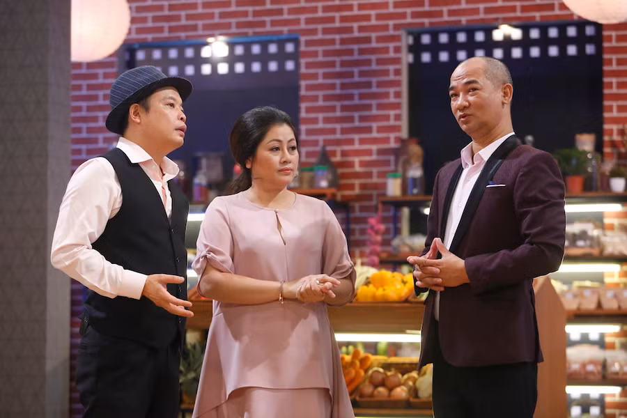Nhìn người nổi tiếng nấu ăn muốn… “rớt tim ra ngoài”