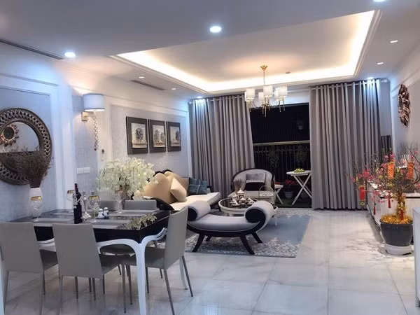 Một bước lên sao: sắm nhà lầu xe hơi sau một bộ phim trong Showbiz Việt