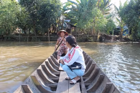 học sinh đi học bằng đò "4 không", phụ huynh và thầy cô nín thở nhìn hình 3 hoc sinh di hoc bang do "4 khong", phu huynh va thay co nin tho nhin hinh 3