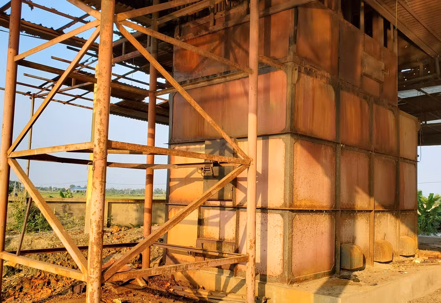 Những hạng mục hoen gỉ.