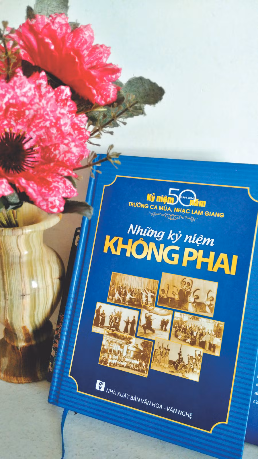 Kỷ yếu ghi lại những năm tháng chiến trường không quên của Trường Ca múa nhạc Lam Giang