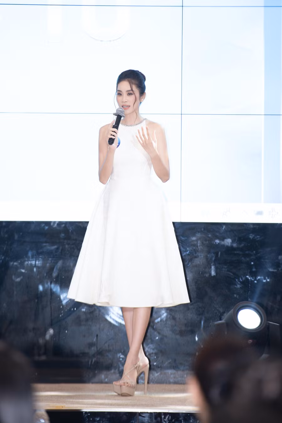 Thí sinh Nguyễn Thùy Linh