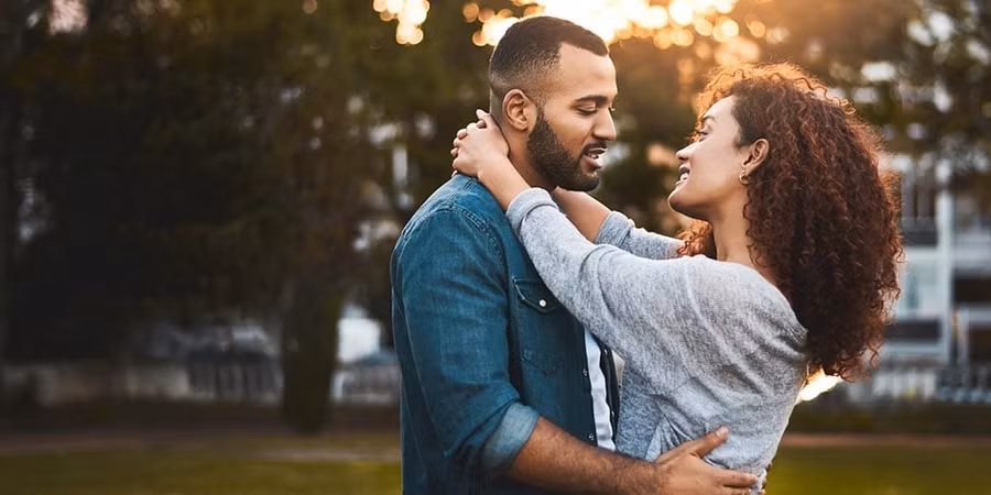 Bí mật và dối trá làm suy yếu nền tảng của bất kỳ mối quan hệ nào. (Ảnh: ITN). Bí mật và dối trá làm suy yếu nền tảng của bất kỳ mối quan hệ nào. (Ảnh: ITN).